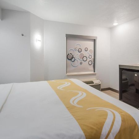 Quality Inn & Suites Richardson-Dallas Buitenkant foto