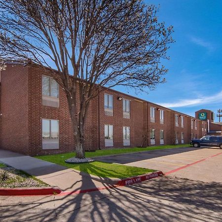 Quality Inn & Suites Richardson-Dallas Buitenkant foto