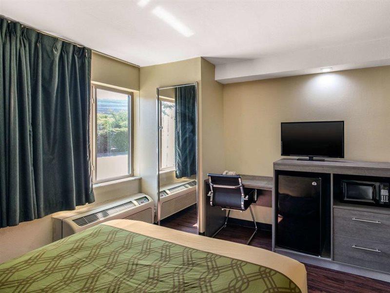 Quality Inn & Suites Richardson-Dallas Buitenkant foto