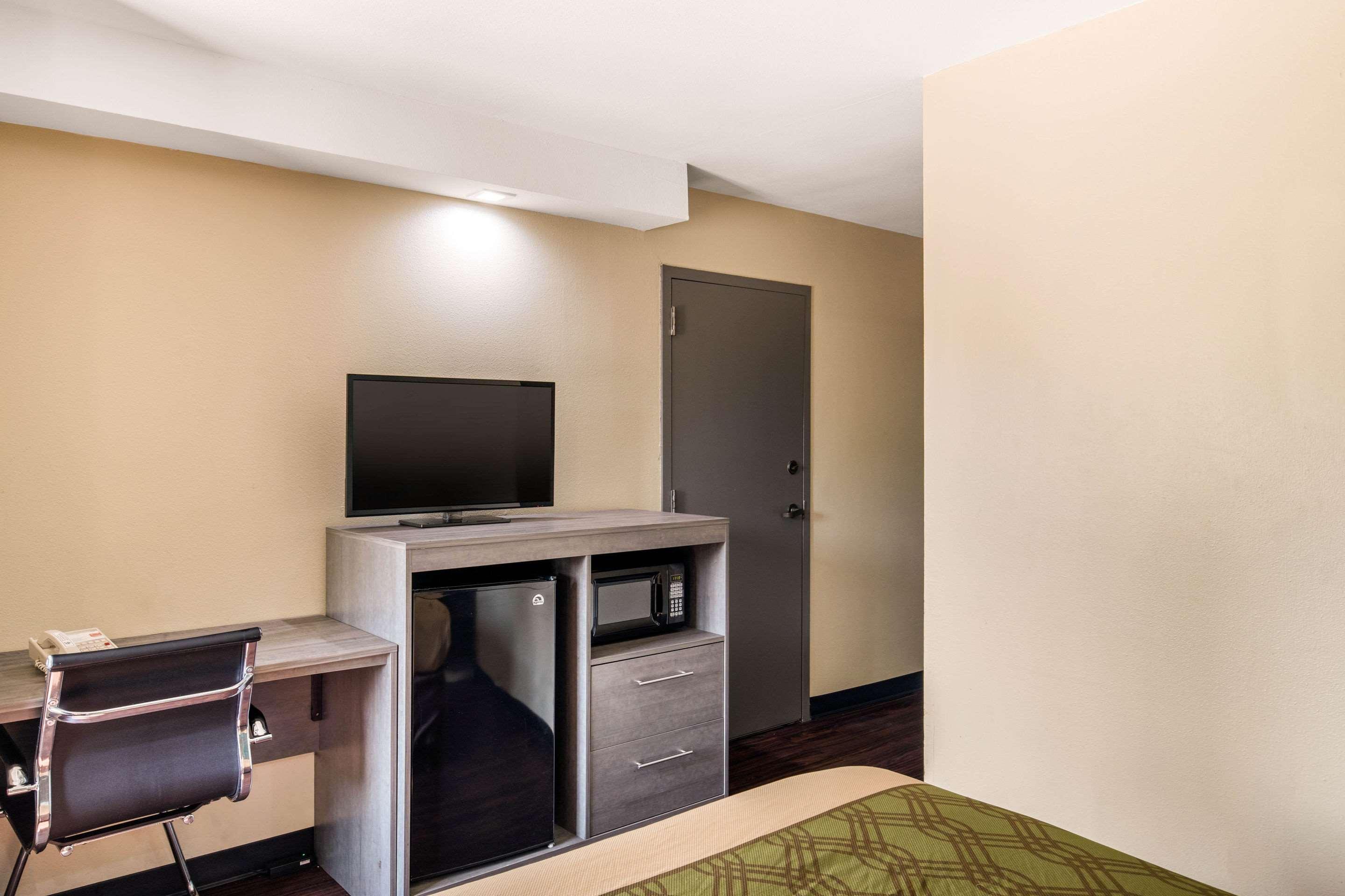 Quality Inn & Suites Richardson-Dallas Buitenkant foto