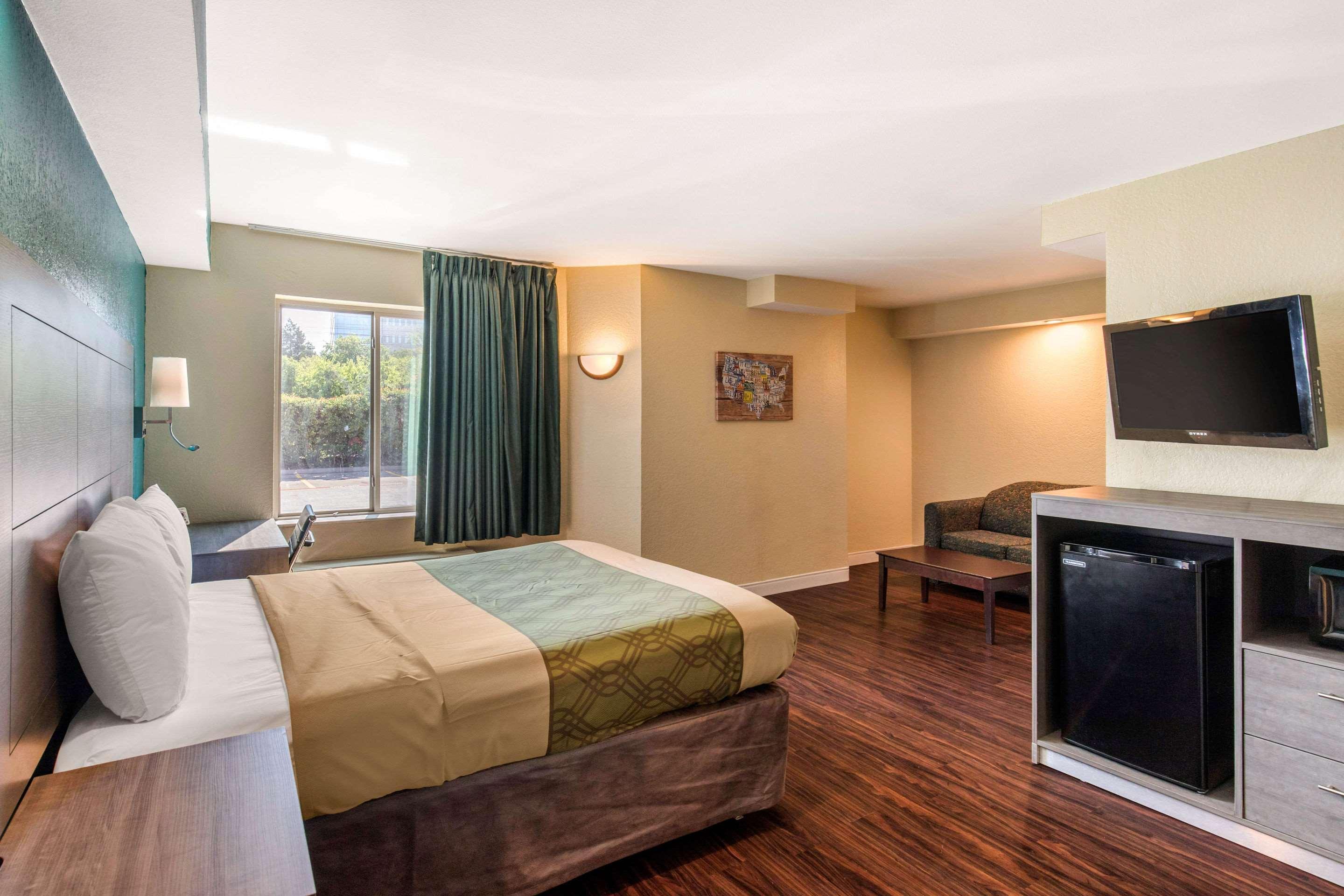 Quality Inn & Suites Richardson-Dallas Buitenkant foto